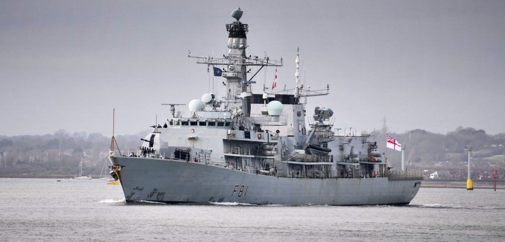 HMS Sutherland leaving Portsmouth